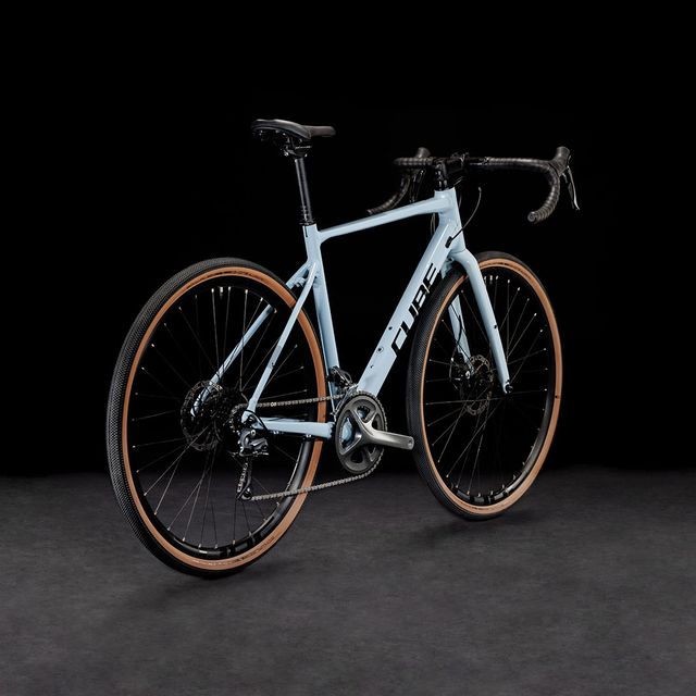 CUBE Nuroad Gravel-pyörä